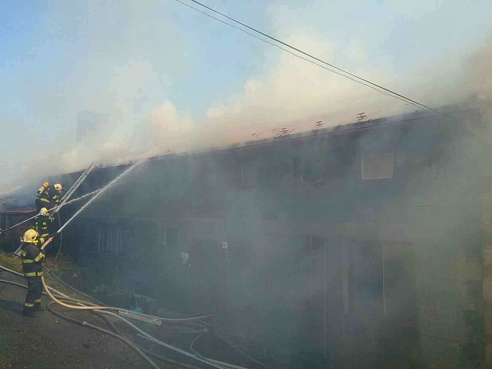 01 - Požiar drevovýroby vo Svrčinovci